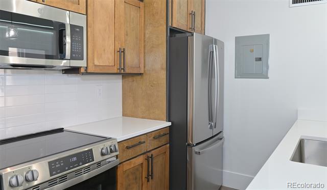 Building Photo - 817 17th St