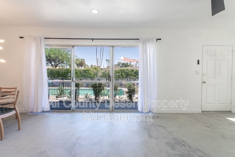 Building Photo - 46075 Ocotillo Dr