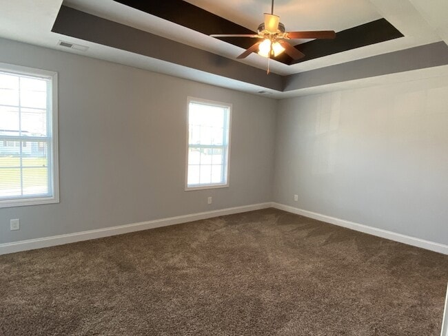 Building Photo - 548 Magnolia Dr