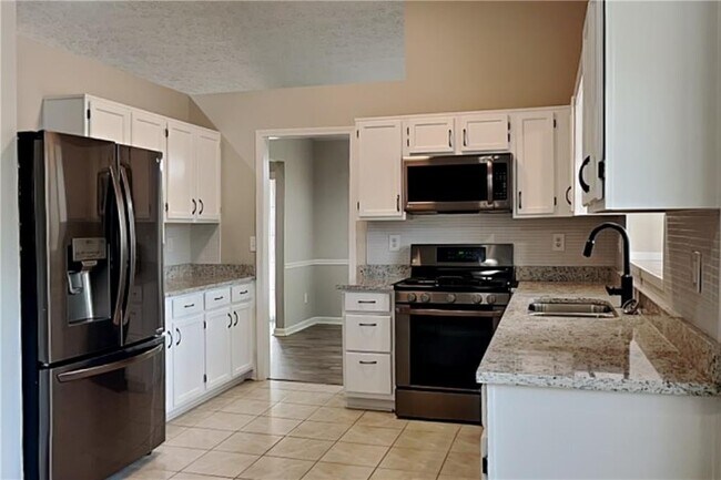 Building Photo - 4018 River Rock Way