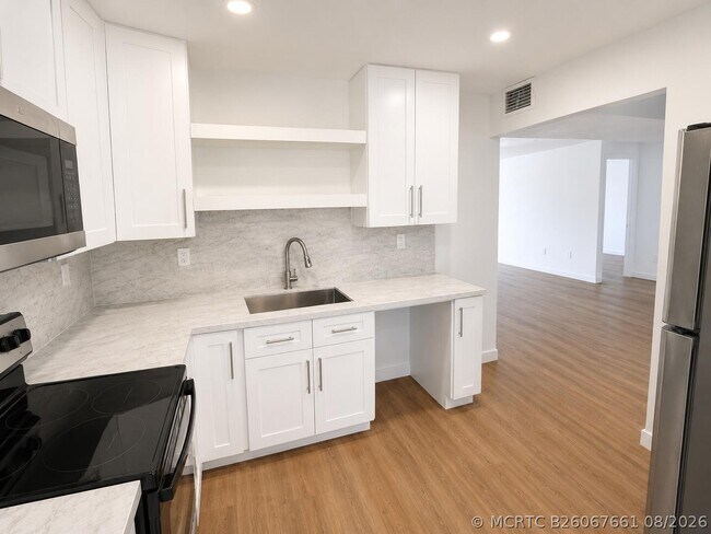 Building Photo - 7725 SW 86th St