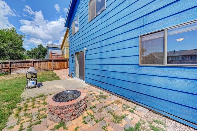 Building Photo - $2,245 - 3 Bed, 3 Bath Home with Finished ...