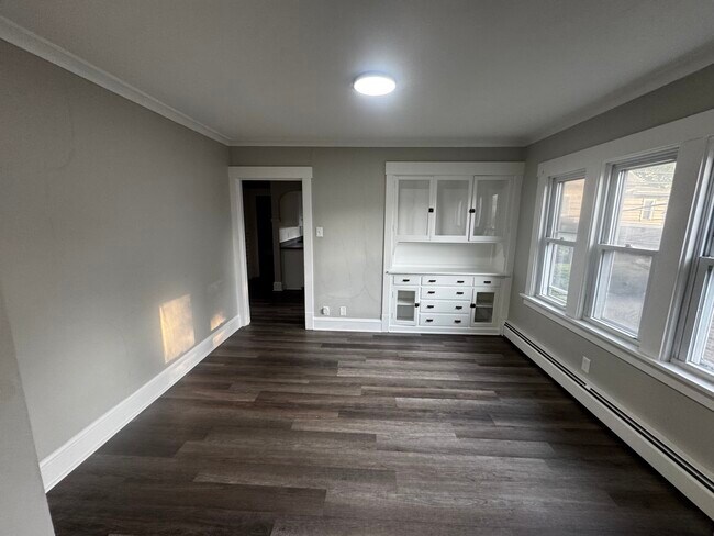 Building Photo - 8615 W Adler St