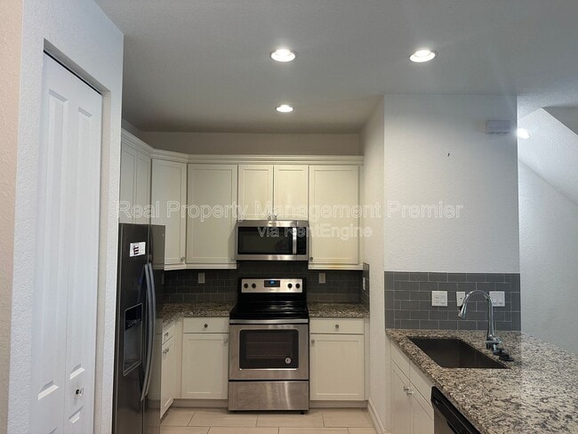 Building Photo - 11718 Ct-13