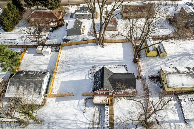 Building Photo - 3101 Wagoner St