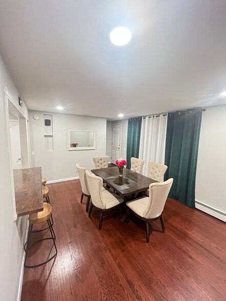 Dining room - 596 Dell Rd