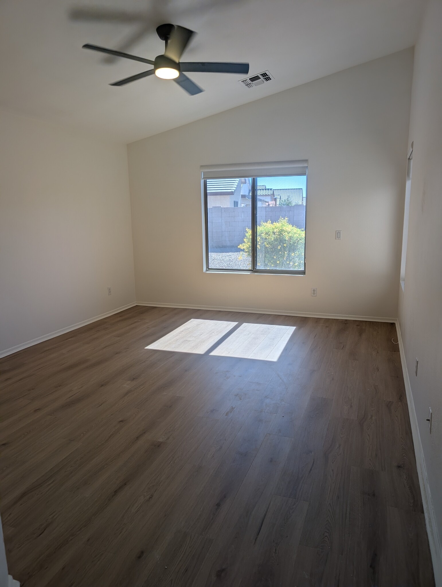 Building Photo - 6342 S Neuman Pl