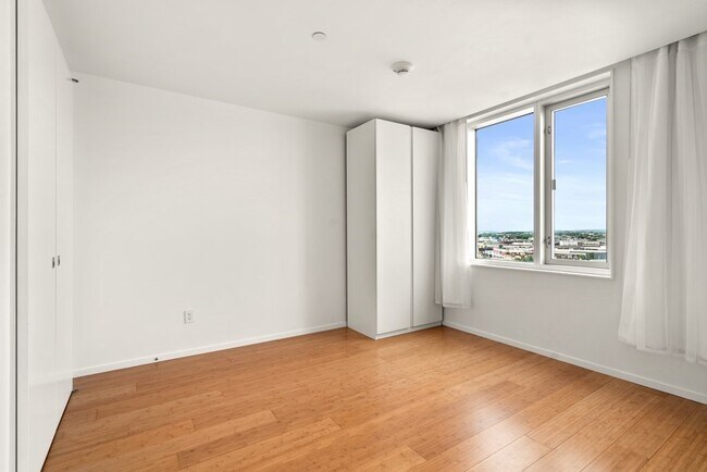 Building Photo - 141 Dorchester Ave