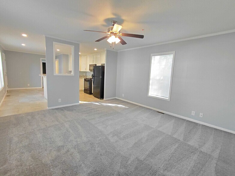 Building Photo - 2112 Bluebird Terrace NW