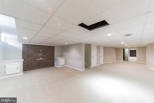 Building Photo - 40 Madison Way