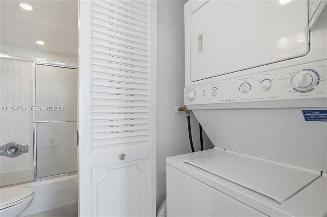 Building Photo - 1170 N Federal Hwy