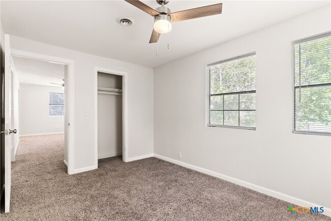 Building Photo - 504 N 2nd St