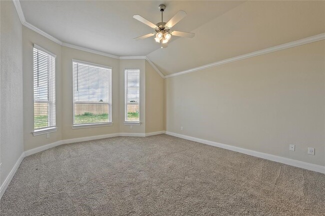 Building Photo - 11927 Champion's Frst Dr