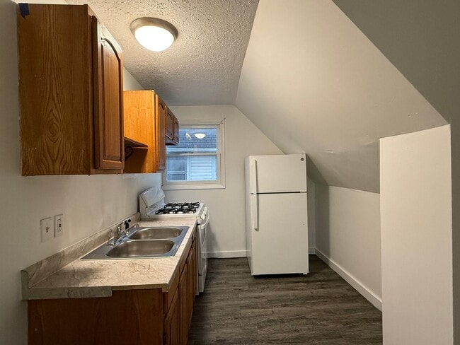 Building Photo - 015