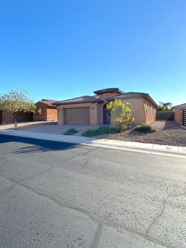 Building Photo - Great single story home 4 beds 3 baths in Henderson