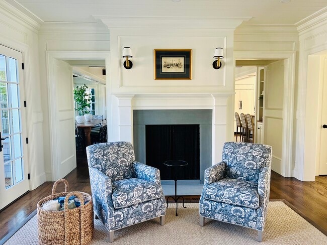 Building Photo - 3 Field Club Ln