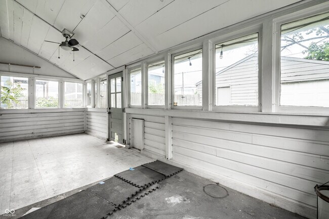 Building Photo - 1418 Olive St