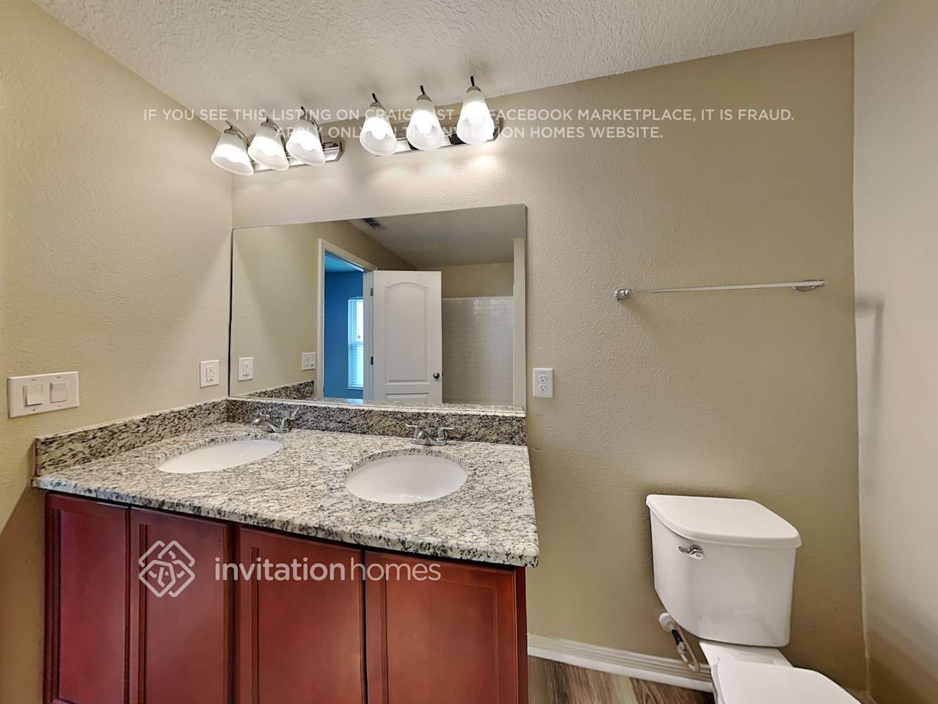 Building Photo - 10732 Southern Forest Dr