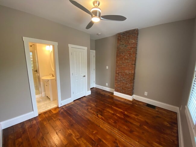 Building Photo - Hunter Ave 1197-1199 GW2