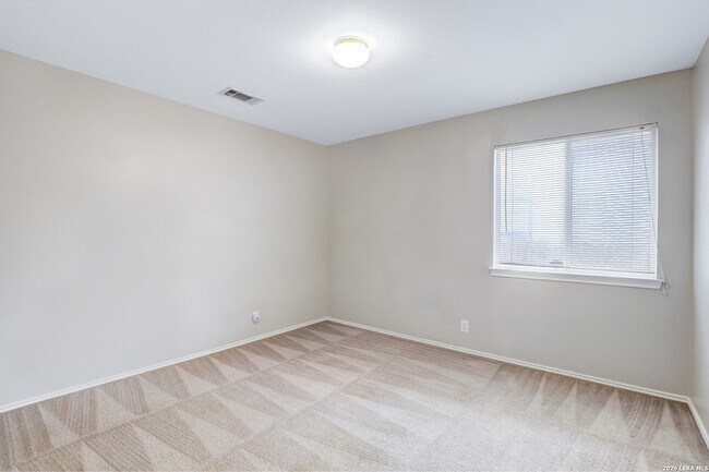 Building Photo - 1021 Lynx Bend