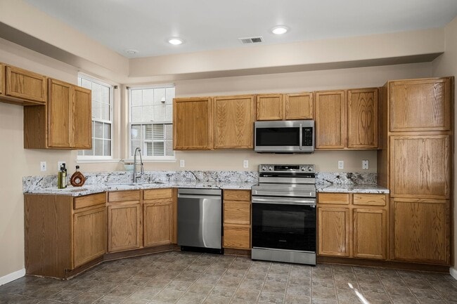 Building Photo - 5788 Golden Eagle Dr