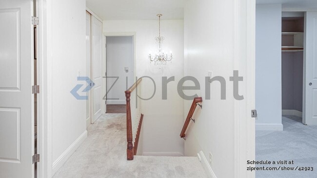 Building Photo - 3226 Gardendale Dr