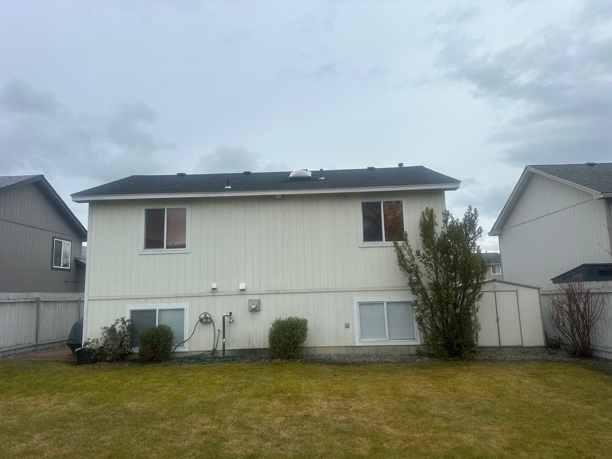 Building Photo - 1517 E Calkins Dr