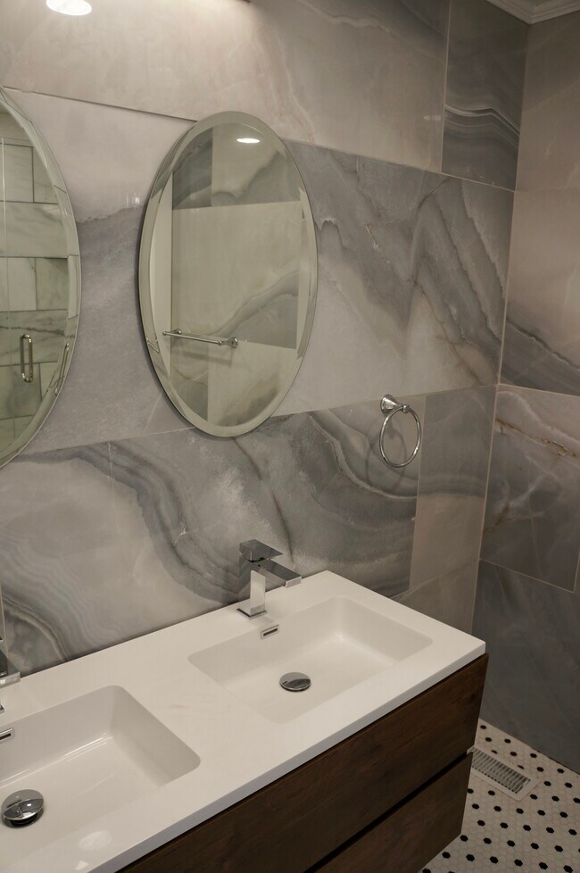 Building Photo - 712 Morgan St