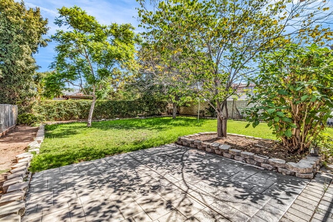 Building Photo - 4749 Choctaw Dr