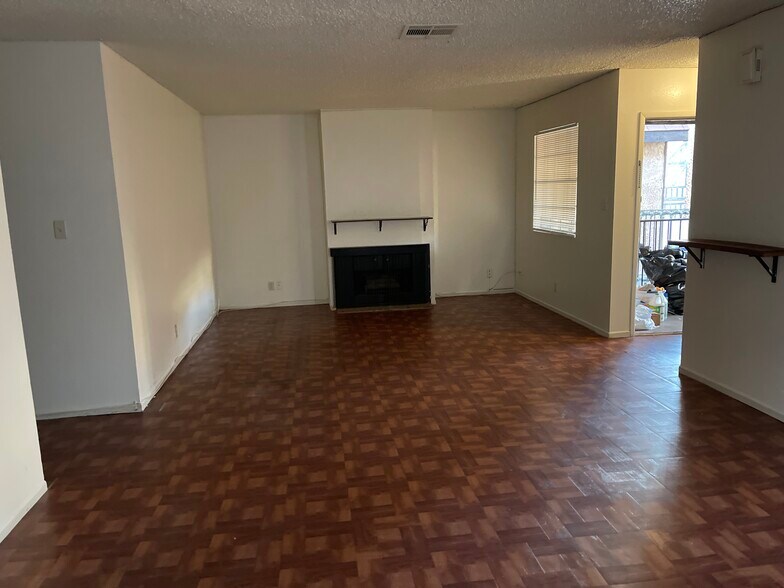 Building Photo - 4660 Koval Ln