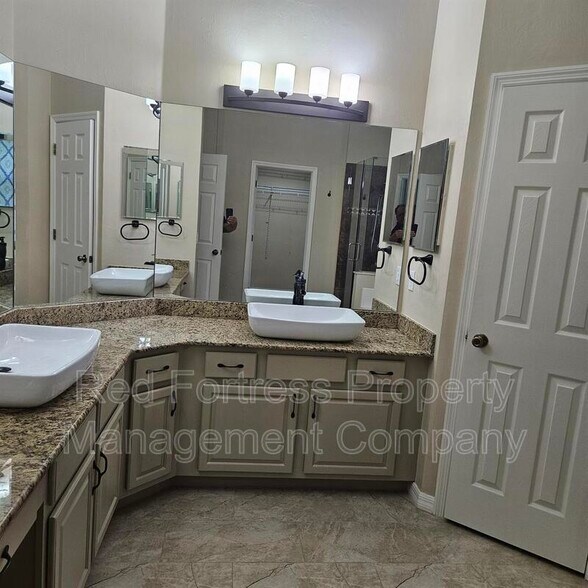 Building Photo - 17410 Sterling Lake Dr