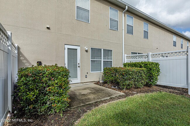 Building Photo - 1500 Calming Water Dr