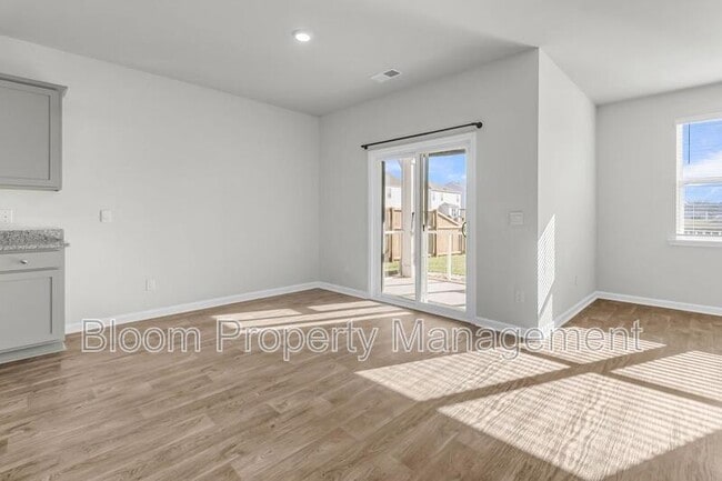 Building Photo - 507 Sybilwood Ln