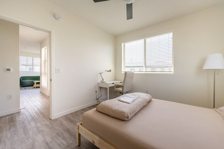 Building Photo - 6113 Yuzu Pl