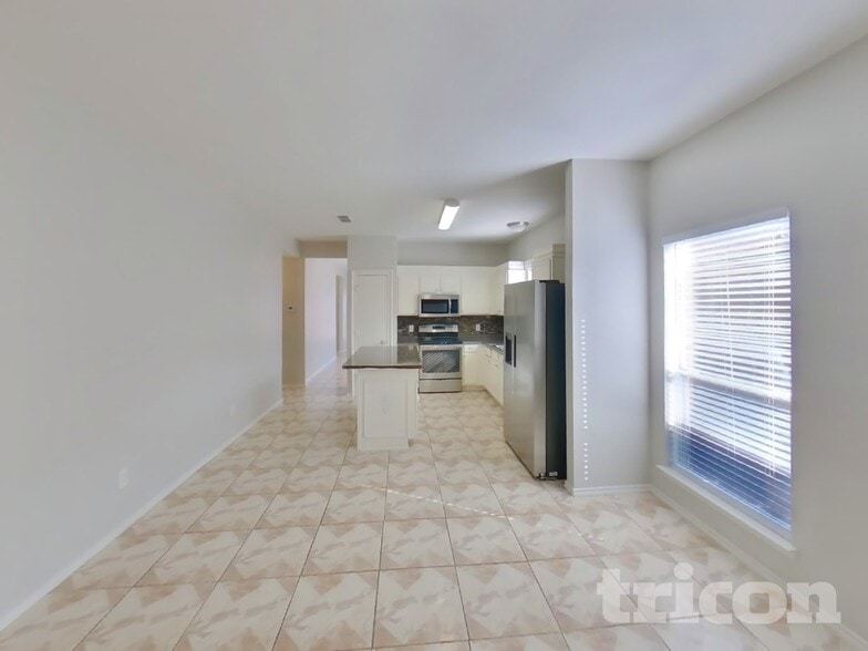 Building Photo - 7112 Avington Way