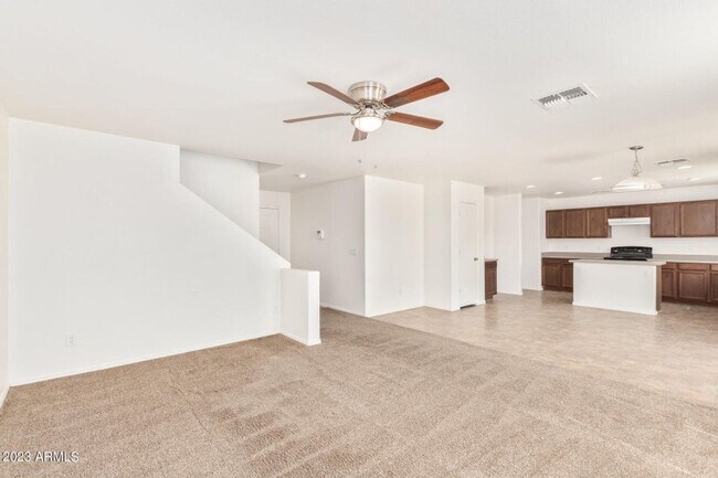Building Photo - Spacious 3 bed, 2.5 bath in Maricopa