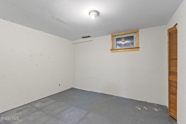 Building Photo - 38 Duncan Rd