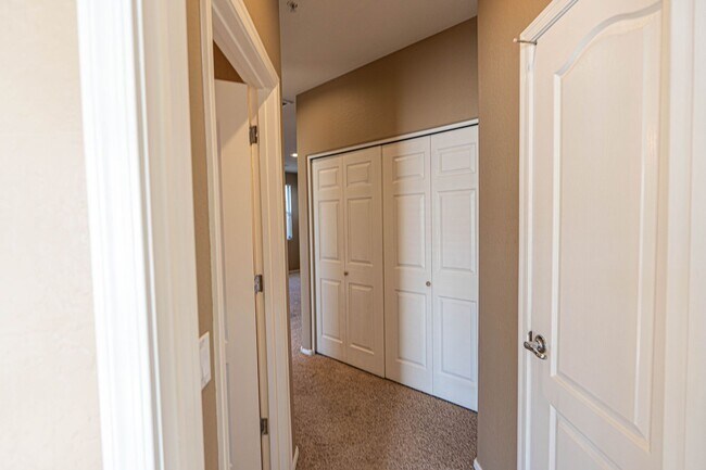 Building Photo - 3-Bed, 2-Bath Condo with Stunning Lake Views!
