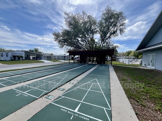 Building Photo - 38055 Woodgate Ln