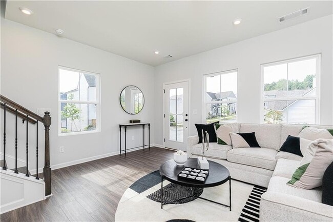 Building Photo - 1422 Creekside Cir NW