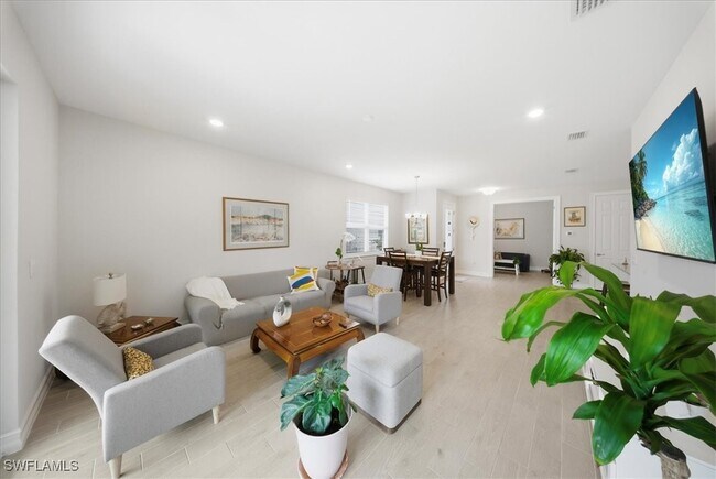 Building Photo - 1074 Enbrook Lp