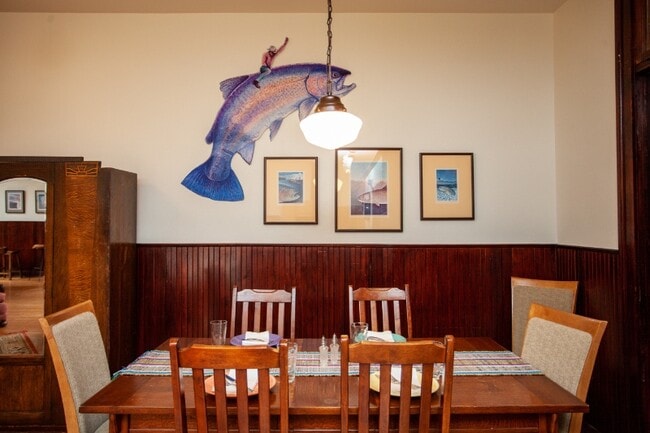 Building Photo - 119 S Main St