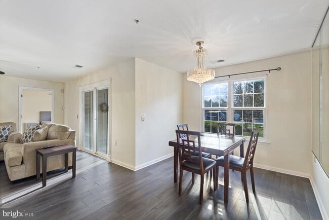 Building Photo - 8901 Stone Creek Pl