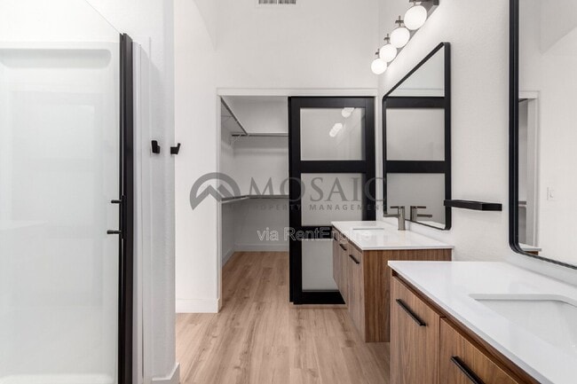 Building Photo - 1567 E Black Diamond Dr