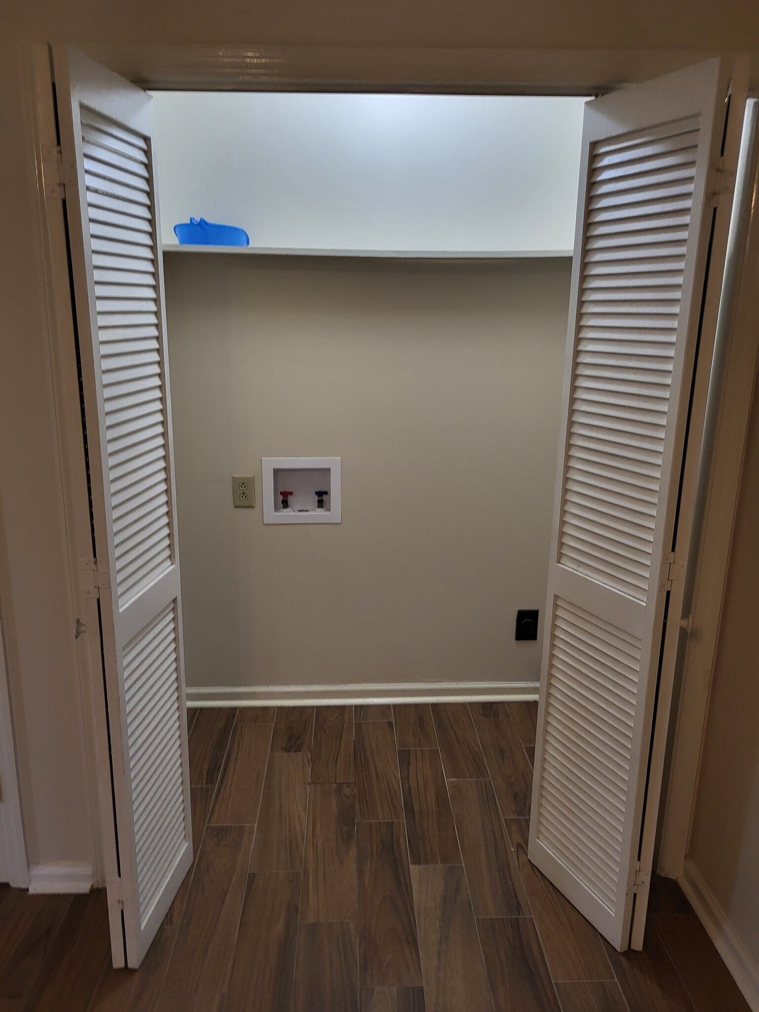 Building Photo - 1860 Lowe St