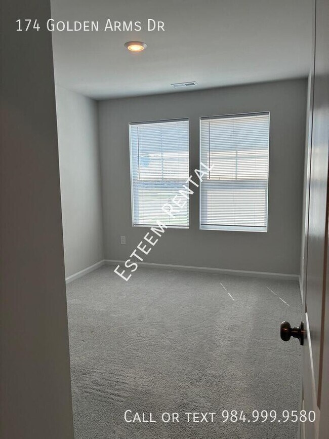 Building Photo - 174 Golden Arms Dr