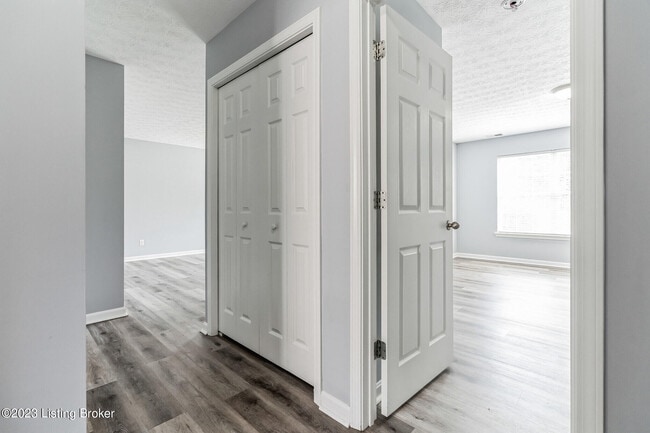 Building Photo - 9500 Brady John Ct