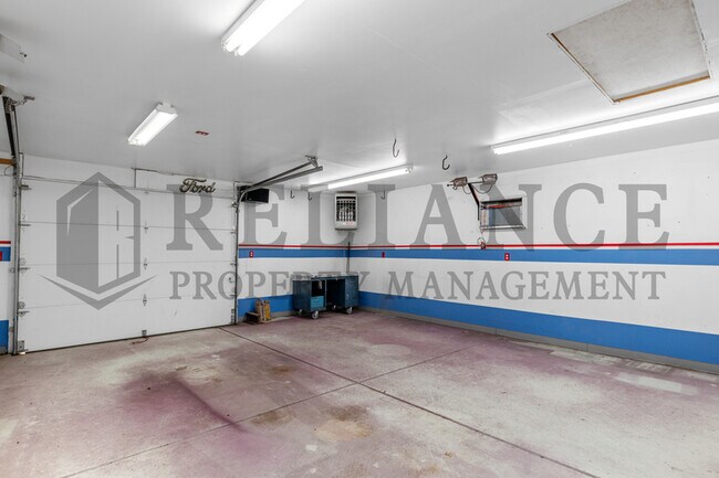 Building Photo - 913 N Wilbur Ln