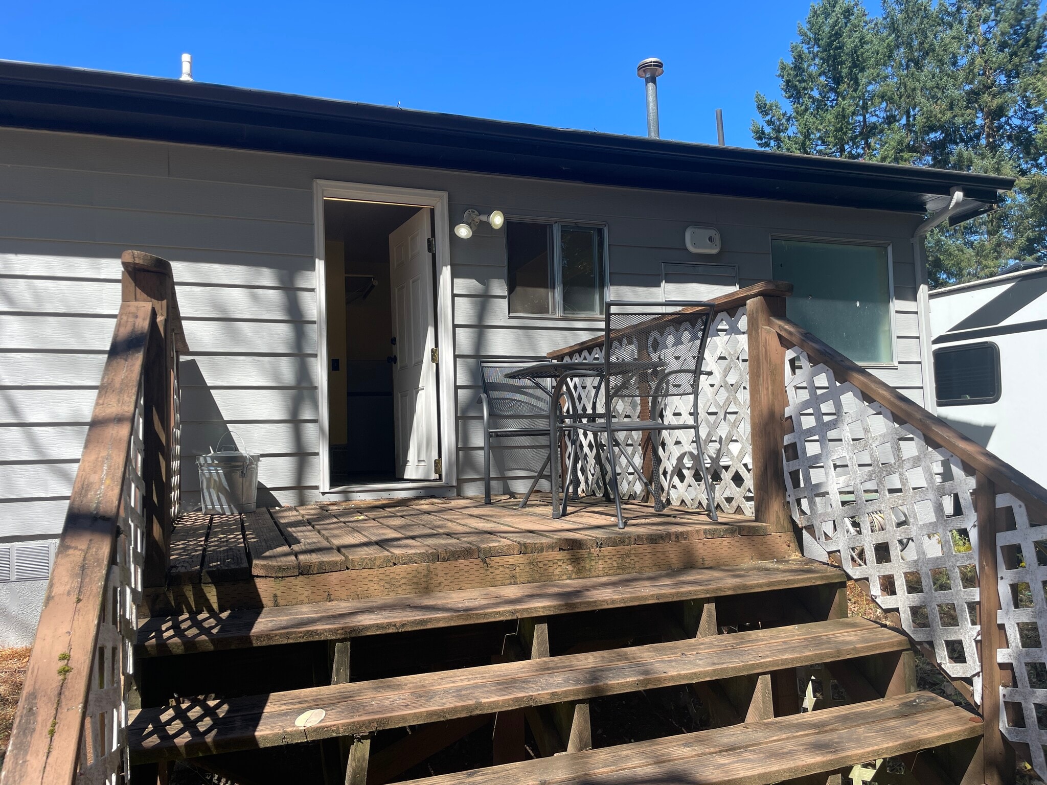 Building Photo - 255 Haylen Dr