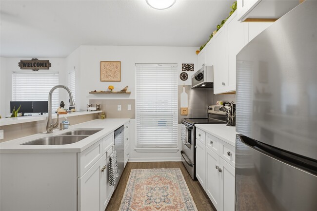 Building Photo - 18617 Egret Bay Blvd